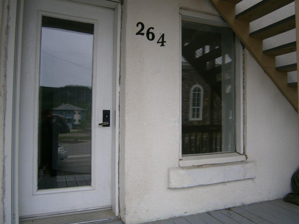 Sous Le Clocher De L'Anse Exterior photo